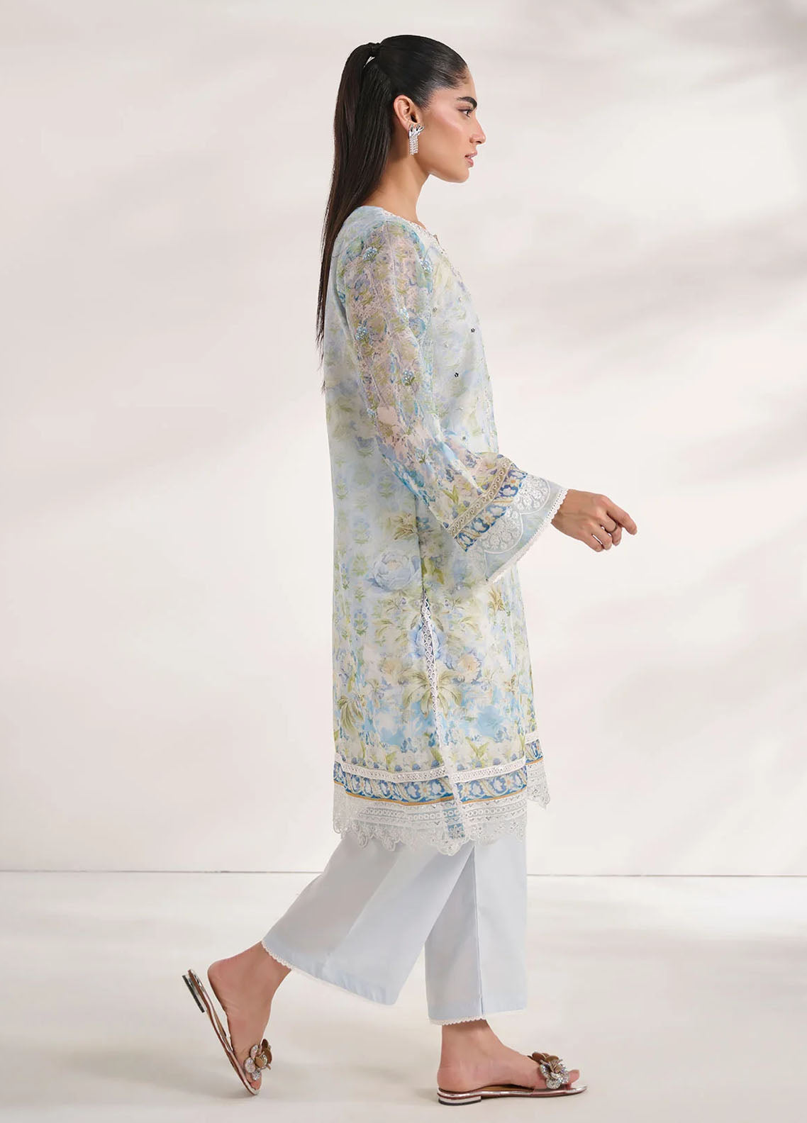 Dhanak Pret Embroidered Munar 2 Piece Suit SS24DA-2585