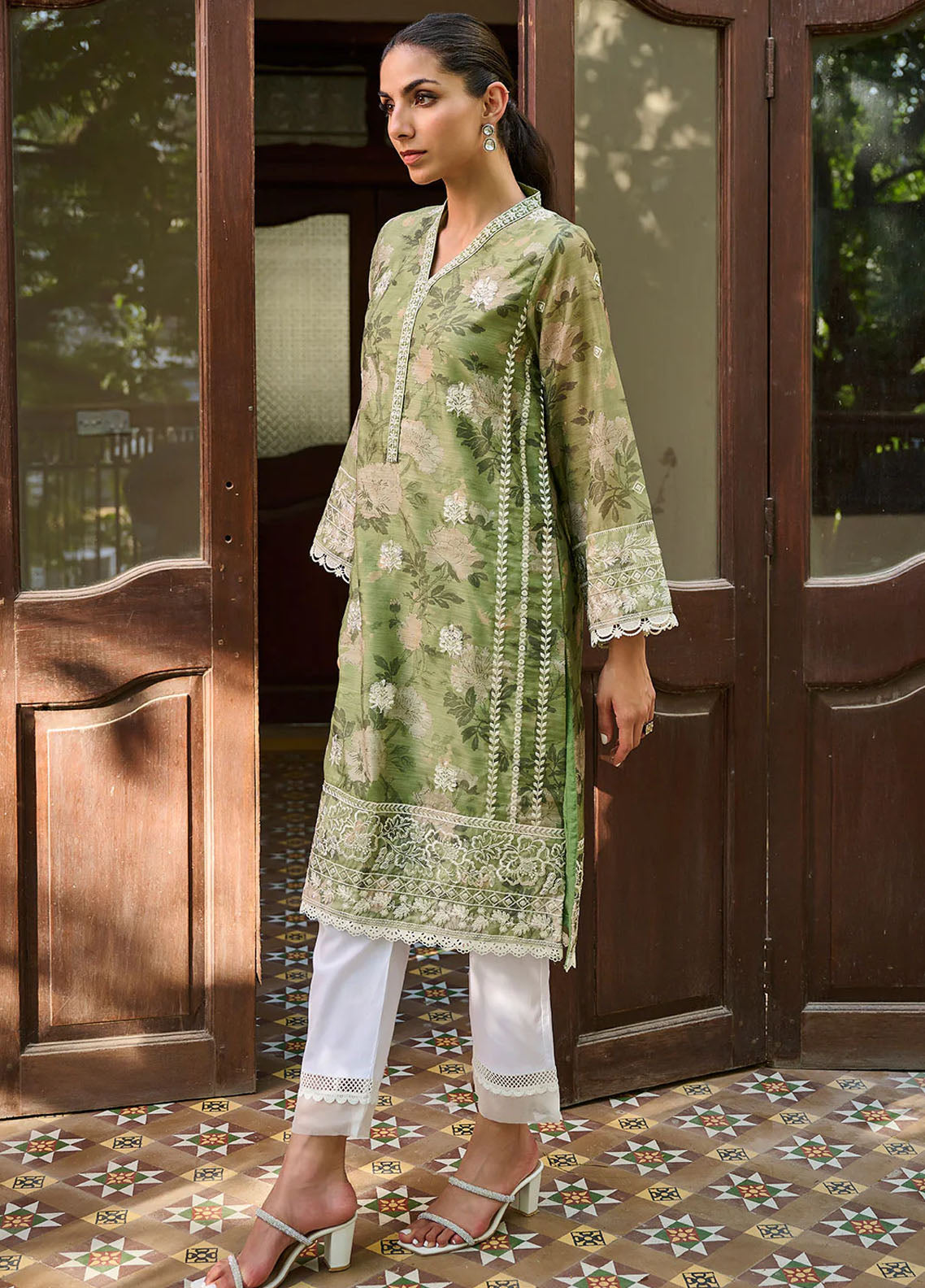 Dhanak Pret Embroidered Munar Kurti SS24DA-1885