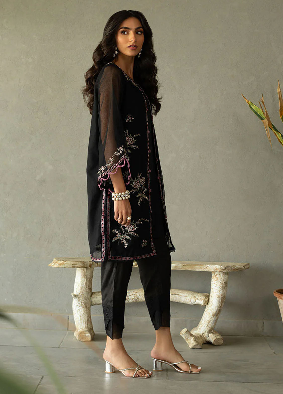 Dhanak Pret Embroidered Khaadi Net Kurti DA-2167 BLACK