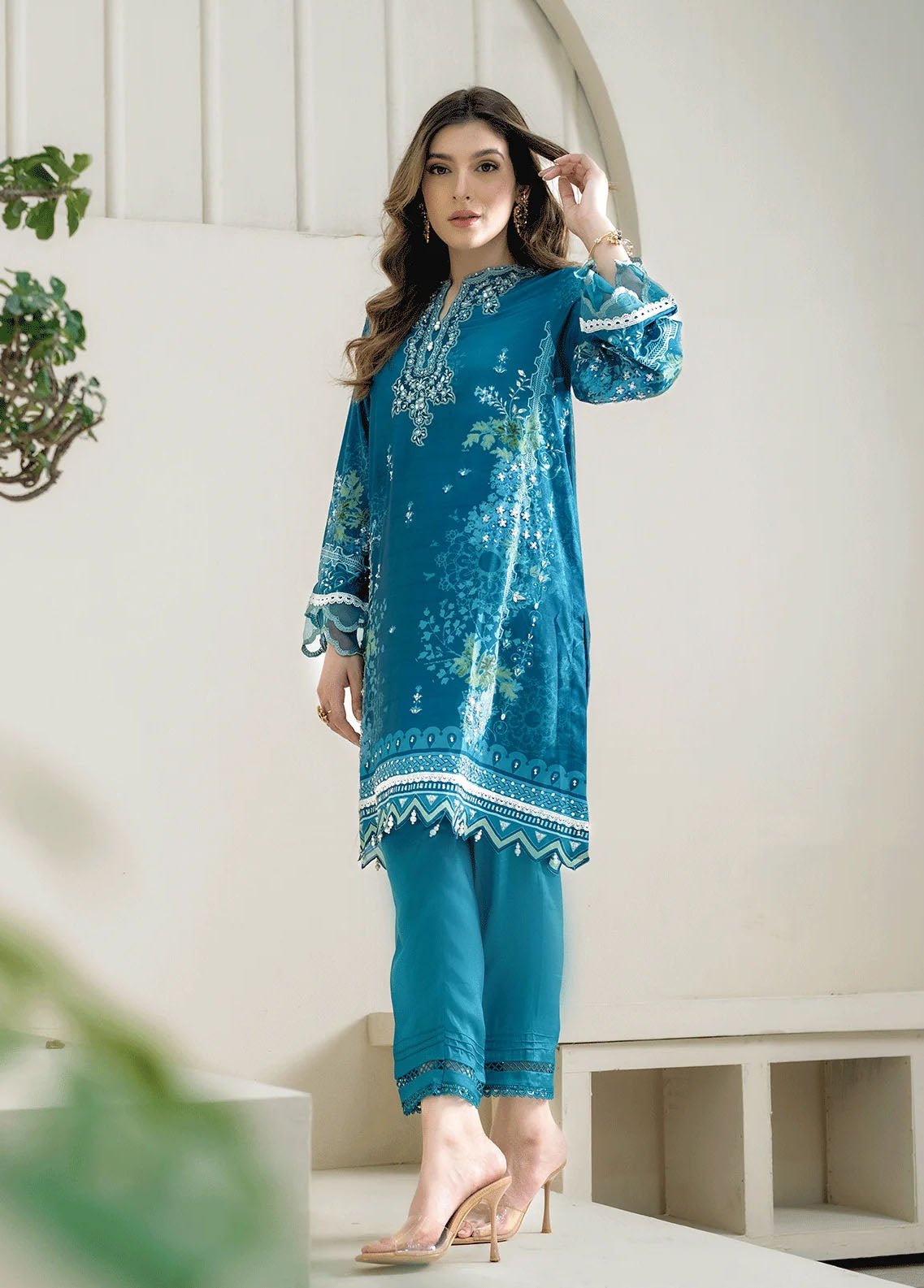 Dhanak Pret Embroidered Silk 2 Piece Suit DC-2273 TURQUOISE BLUE