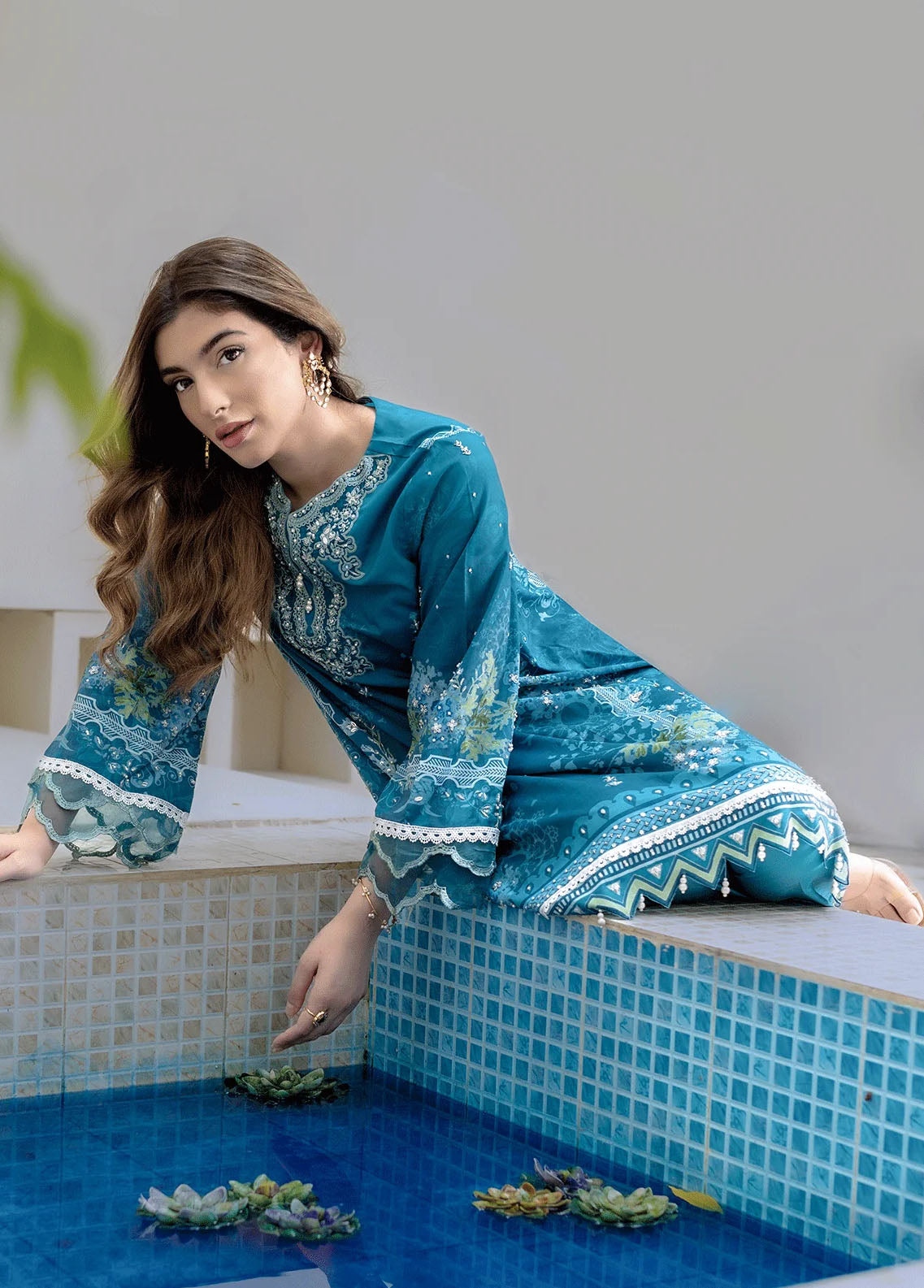 Dhanak Pret Embroidered Silk 2 Piece Suit DC-2273 TURQUOISE BLUE