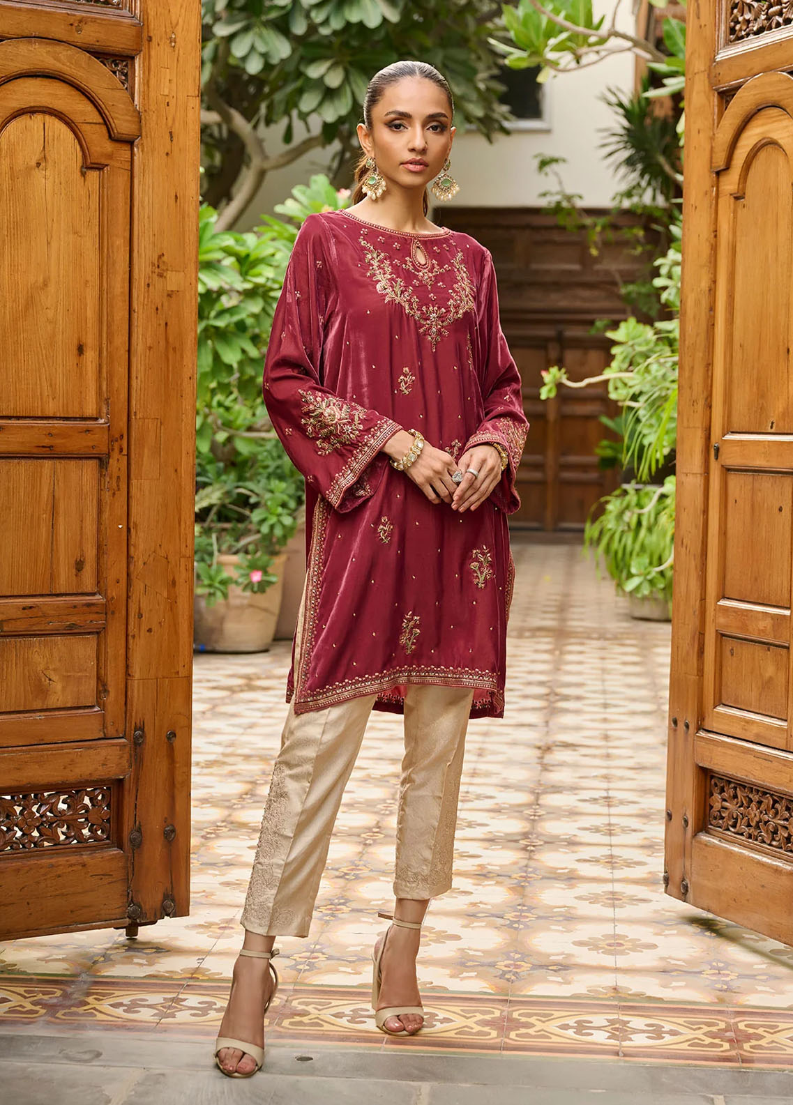 Dhanak Pret Embroidered Velvet Kurti DA-1862 MAROON