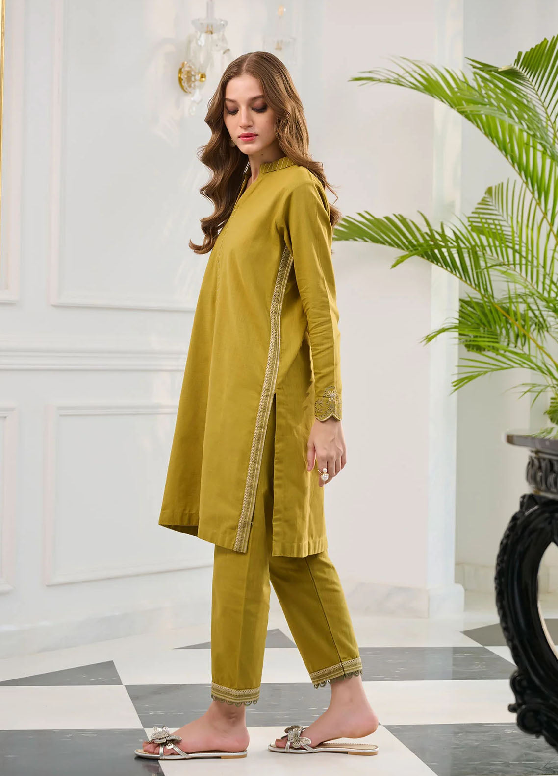 Dhanak Pret Embroidered Khaddar 2 Piece Suit DC-2250 GREEN