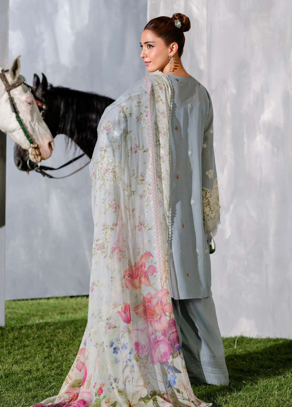 Elaf Embroidered Lawn Suits Unstitched 3 Piece EF25LV ELH-7B Issabel