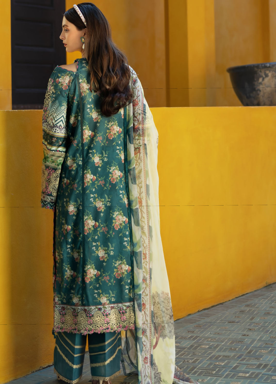 Signature by Elaf Unstitched Embroidered Lawn Collection 2025 ETS-07A