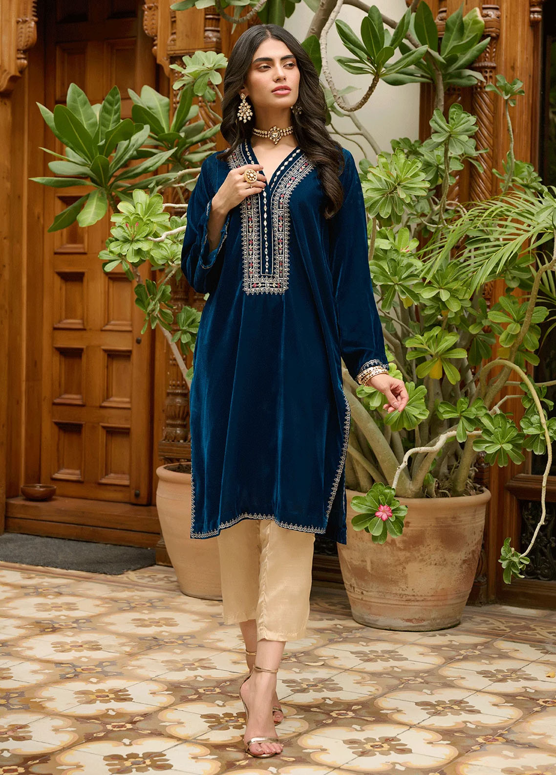 Dhanak Pret Embroidered Velvet Kurti DA-1871 TURQUOISE BLUE