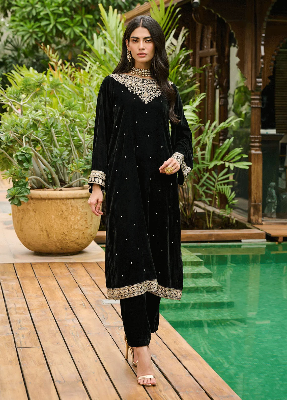 Dhanak Pret Embroidered Velvet Kurti DA-1872 BLACK