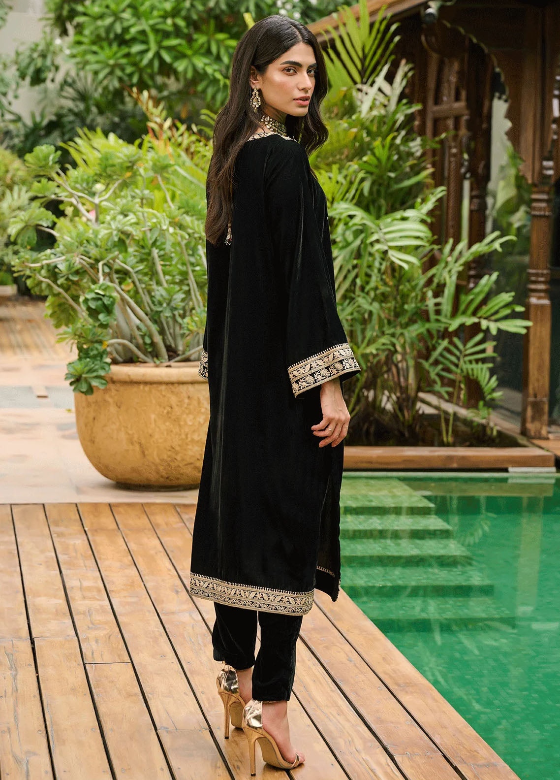 Dhanak Pret Embroidered Velvet Kurti DA-1872 BLACK