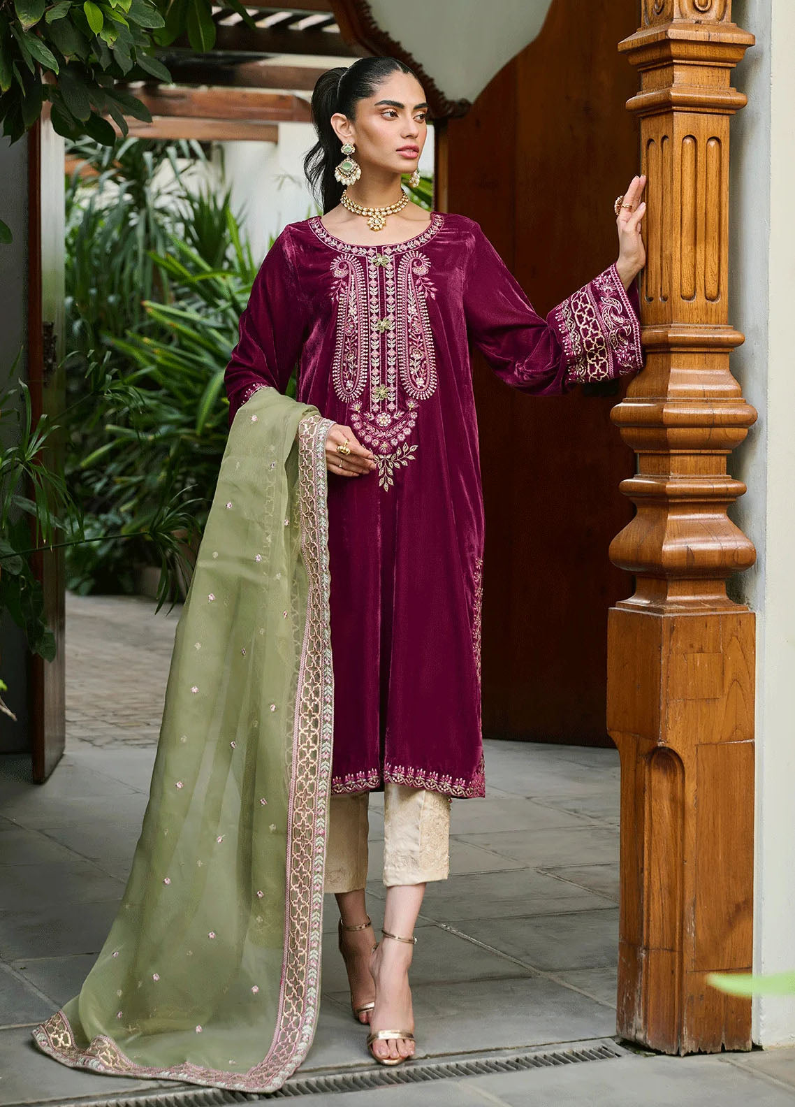 Dhanak Pret Embroidered Velvet 2 Piece Suit DA-2274 PURPLE