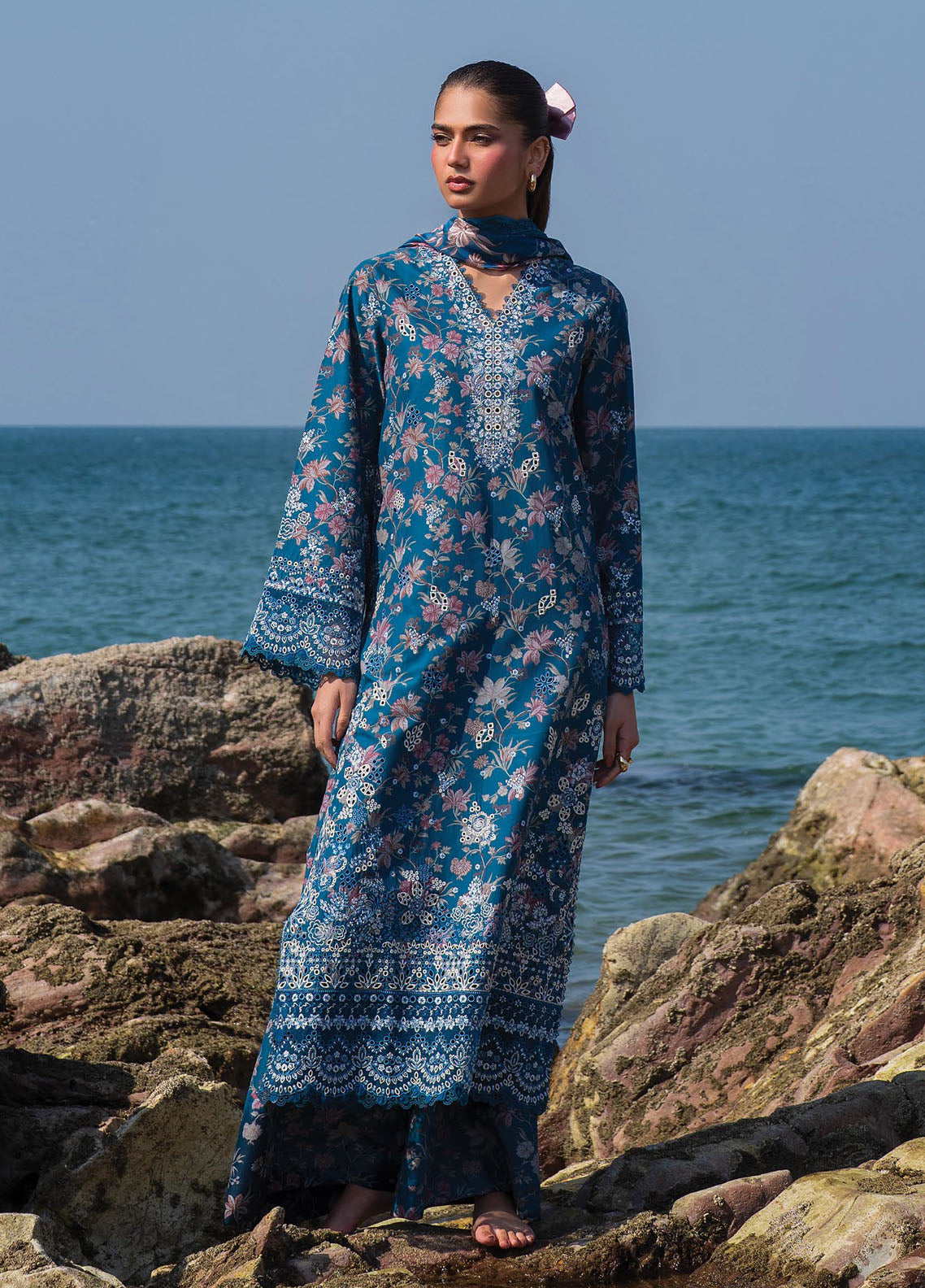 Endless by Afrozeh Embroidered Lawn Suits Unstitched 3 Piece AF25ES D-08 Noa