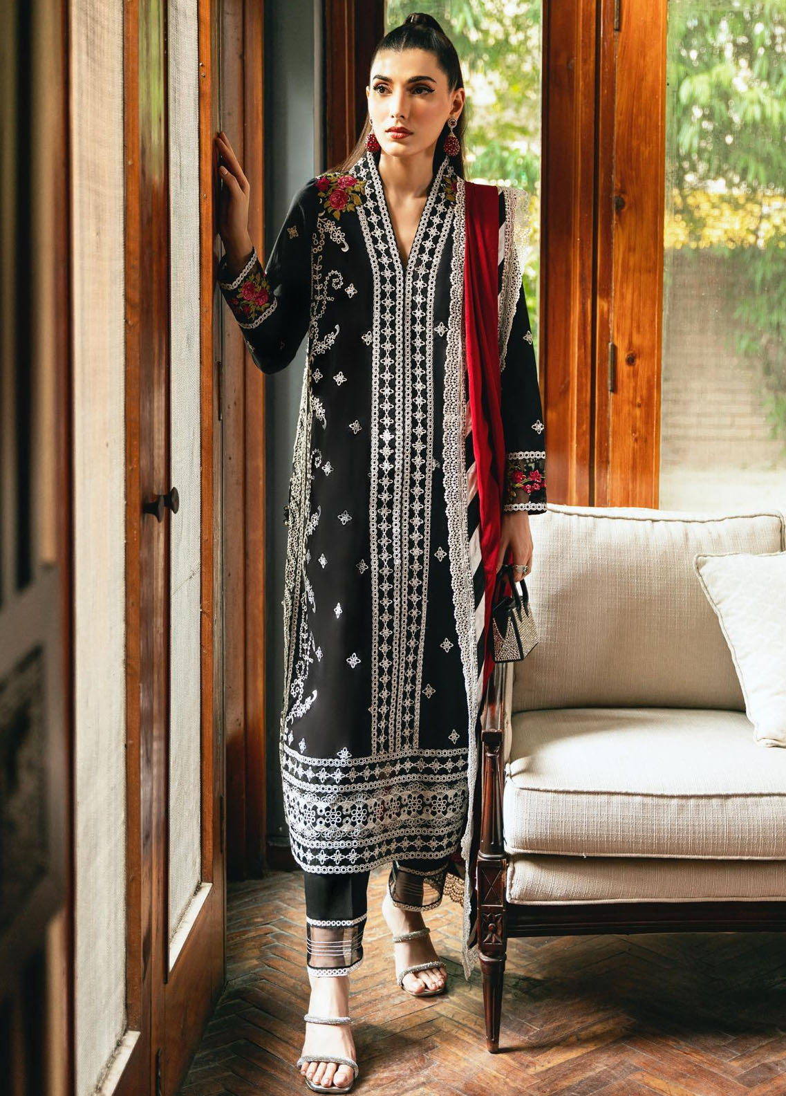 Saira Rizwan Pret Embroidered Lawn 3 Piece Suit SR23E Cia