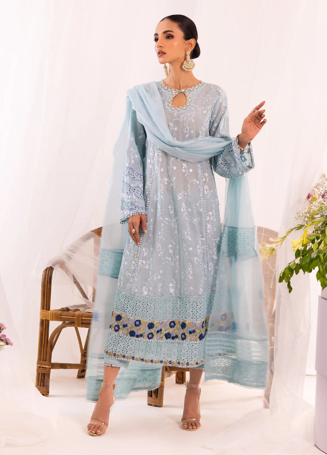 Hue Pret Pret Embroidered Lawn 3 Piece Suit HUE23F Megan