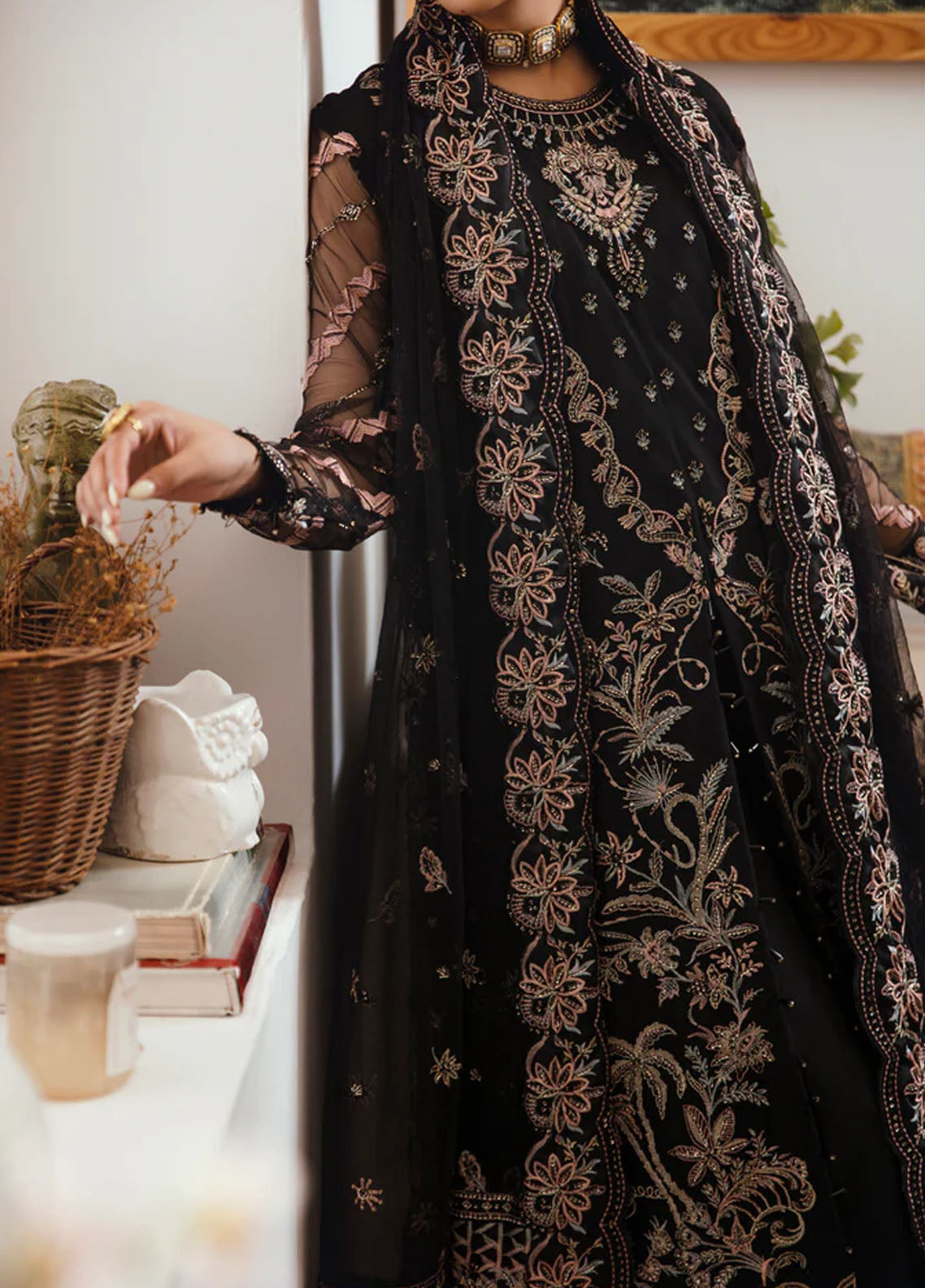 Discover the Finest Pakistani Designer Outfits Online in the UK - Ranis Online