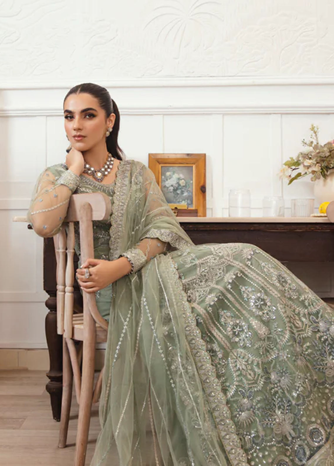 Discover the Finest Pakistani Designer Outfits Online in the UK - Ranis Online