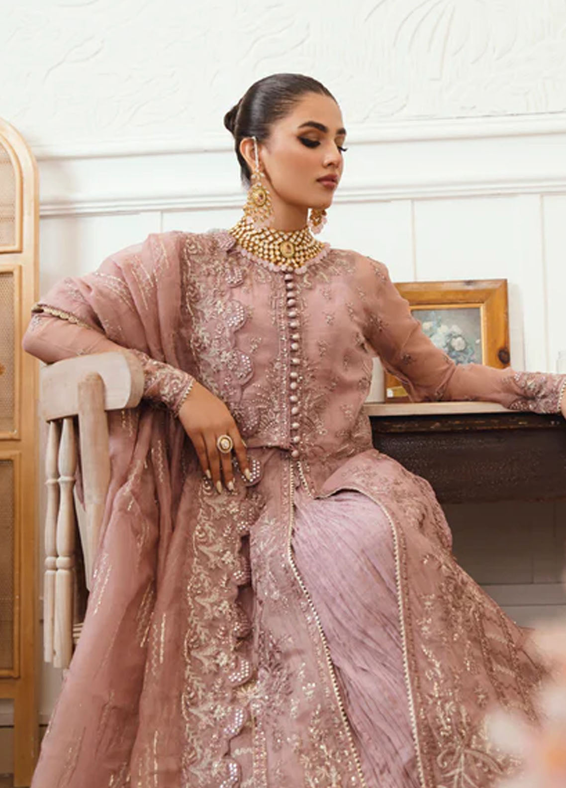 Discover the Finest Pakistani Designer Outfits Online in the UK - Ranis Online