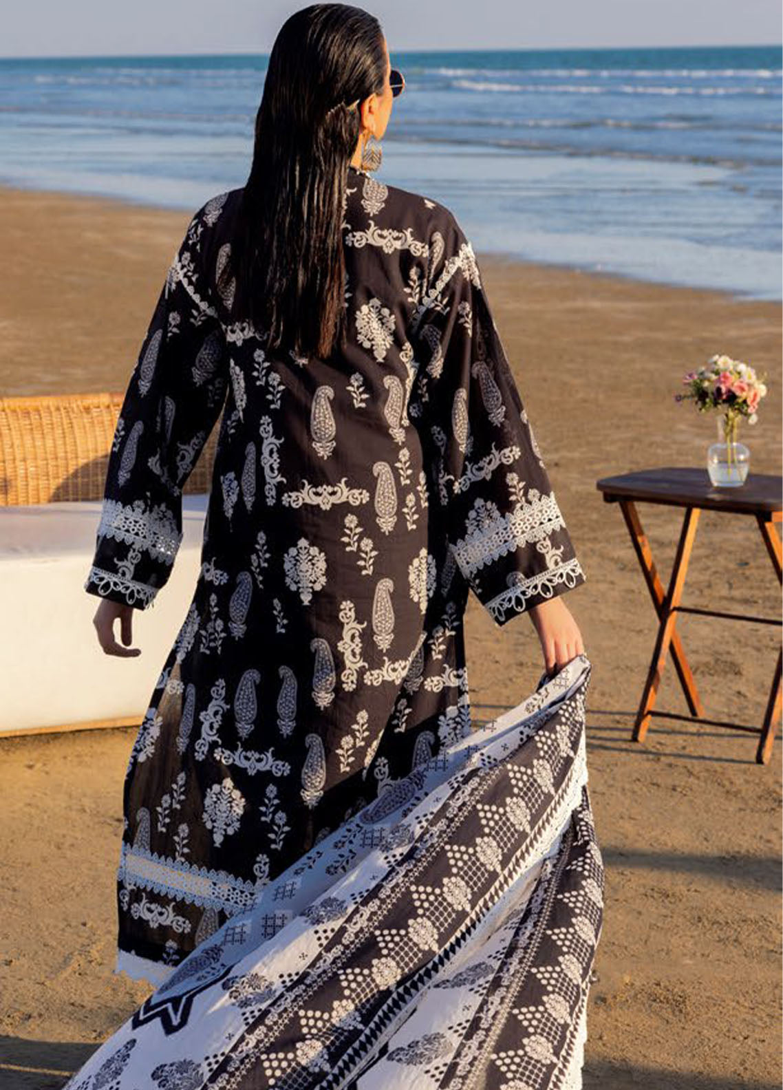 Gul Ahmed Printed Lawn Suits Unstitched 3 Piece GA25NB B-52002