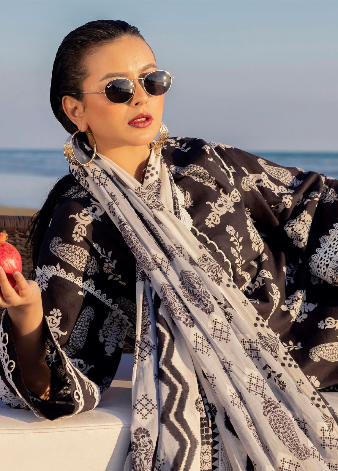 Gul Ahmed Printed Lawn Suits Unstitched 3 Piece GA25NB B-52002