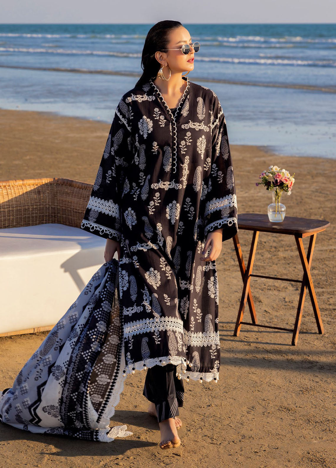 Gul Ahmed Printed Lawn Suits Unstitched 3 Piece GA25NB B-52002