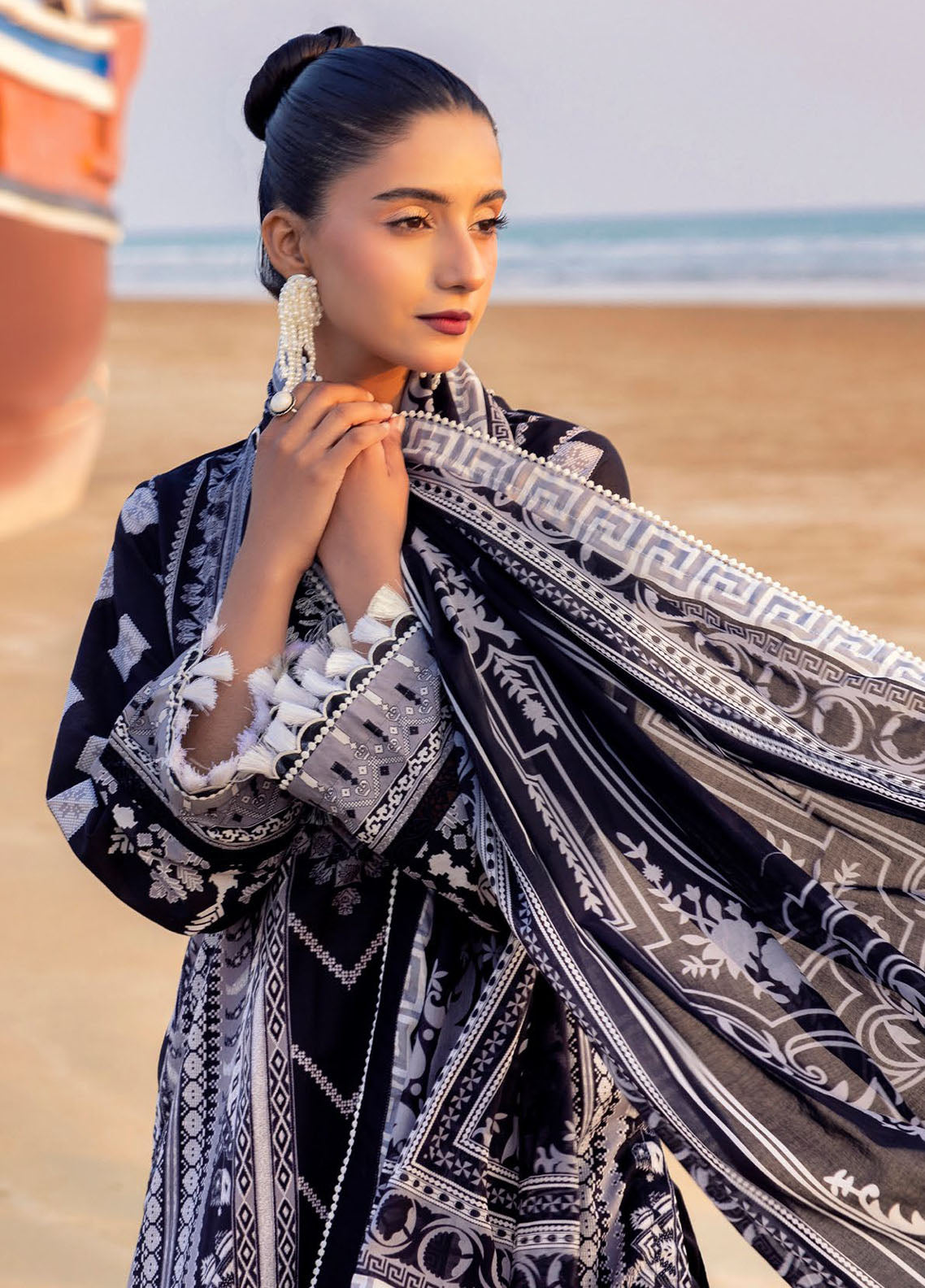 Gul Ahmed Embroidered Lawn Suits Unstitched 3 Piece GA25NB B-52016