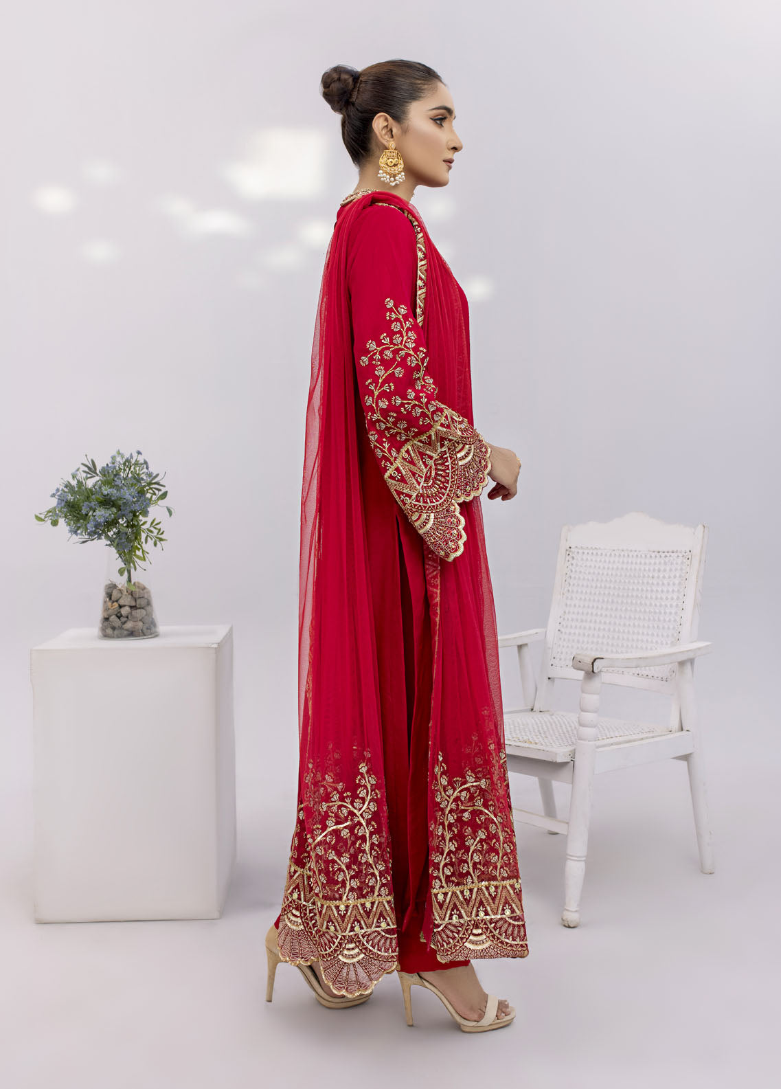 Maira Zunnorain Pret Embroidered Silk 3 Piece Suit MRZ23GM MZLP-03 CARMINE