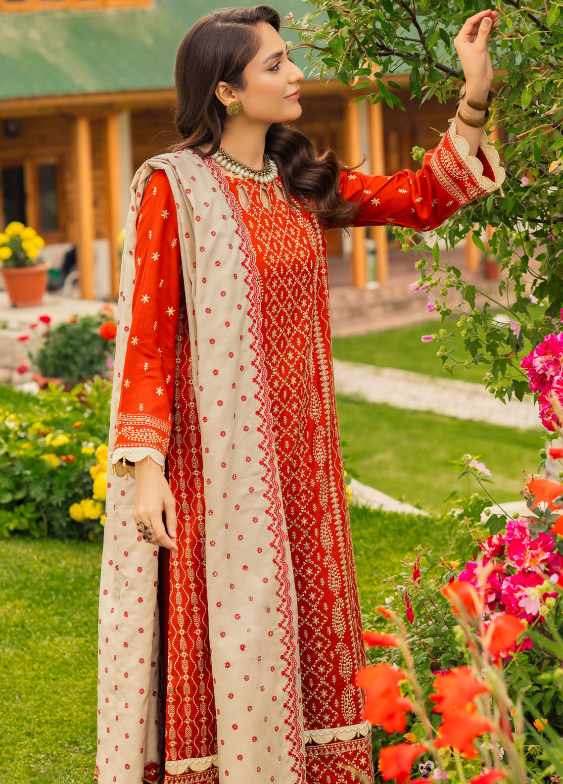 Gul Ahmed Embroidered Acrylic Suits Unstitched 3 Piece GA24UW AP-42011 - Winter Collection