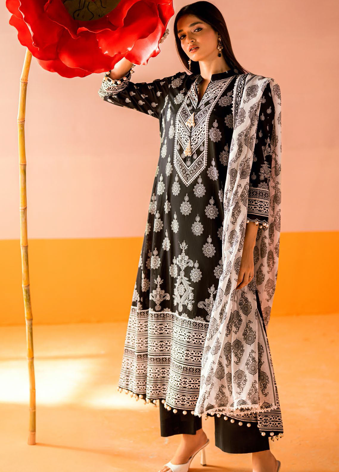 Gul Ahmed Printed Lawn Suits Unstitched 3 Piece CL62054