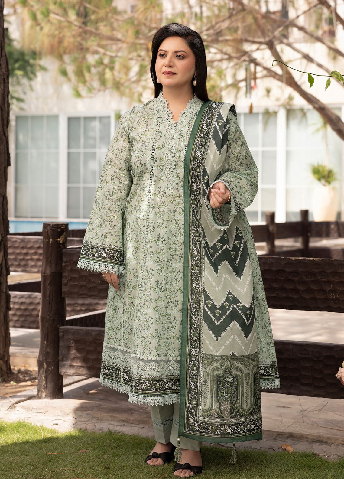Gul Ahmed Printed Lawn Unstitched Suits 3 Piece GA25MS CL-52672