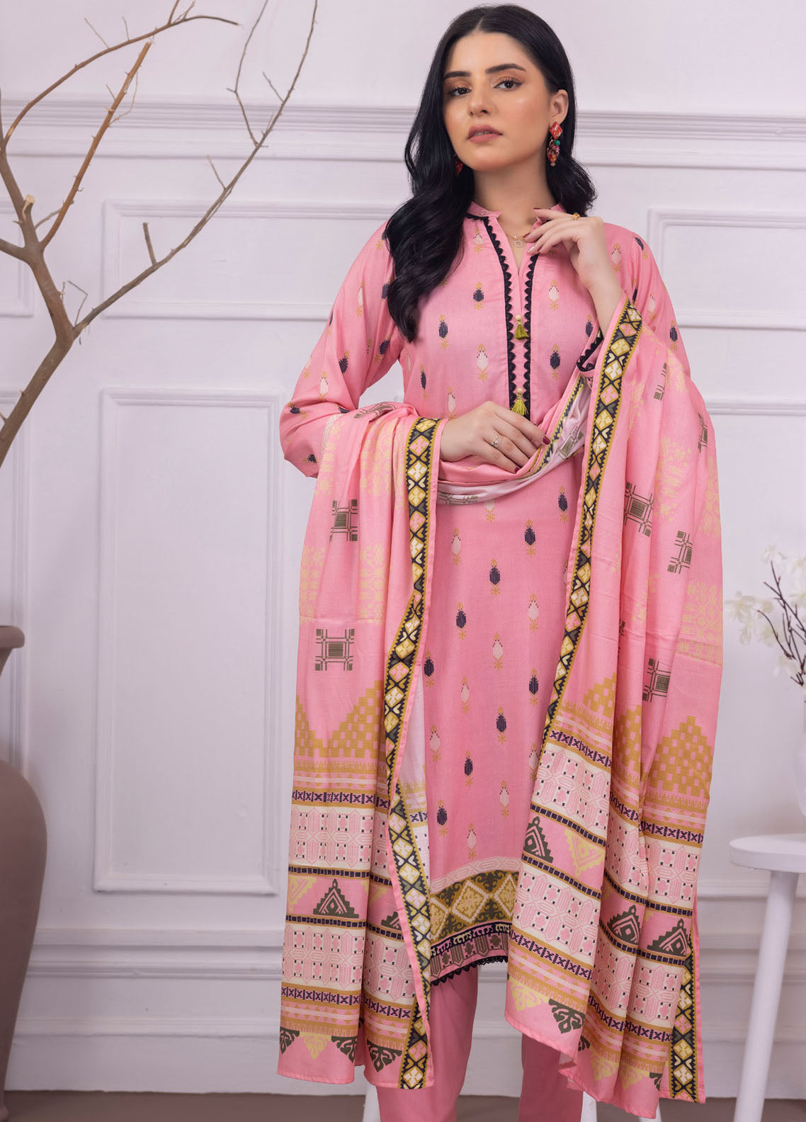 Gul Ahmed Winter Bloom Unstitched Collection 2023 Vol-3 WNS 32228 B