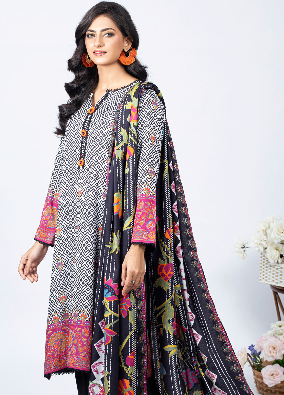 Gul Ahmed Winter Bloom Unstitched Collection 2023 Vol-3 WNS 32229 A