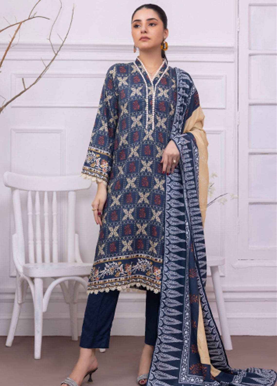 Gul Ahmed Winter Bloom Unstitched Collection 2023 Vol-3 WNS 32231 B