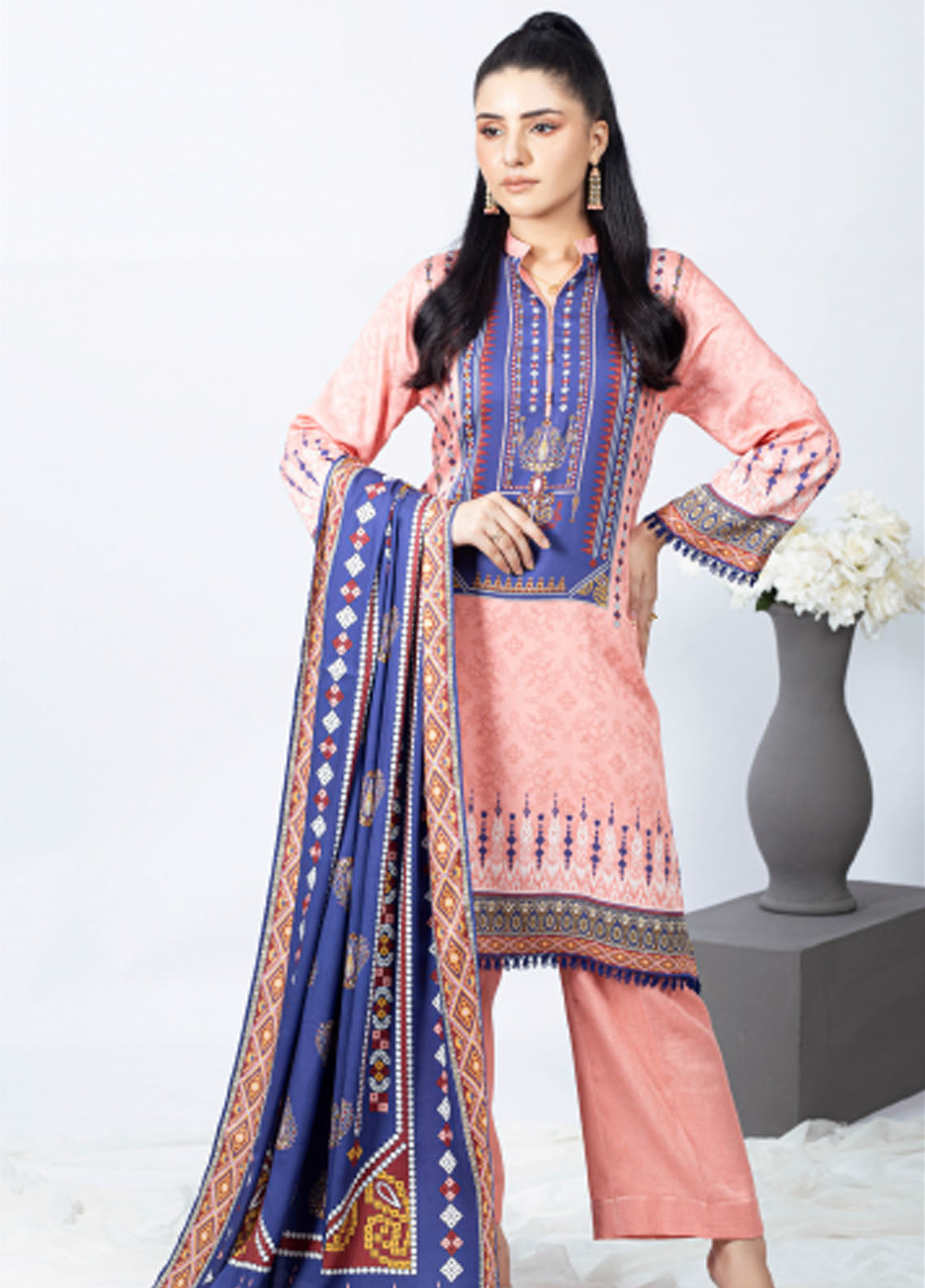 Gul Ahmed Winter Bloom Unstitched Collection 2023 Vol-3 WNS 32251 B