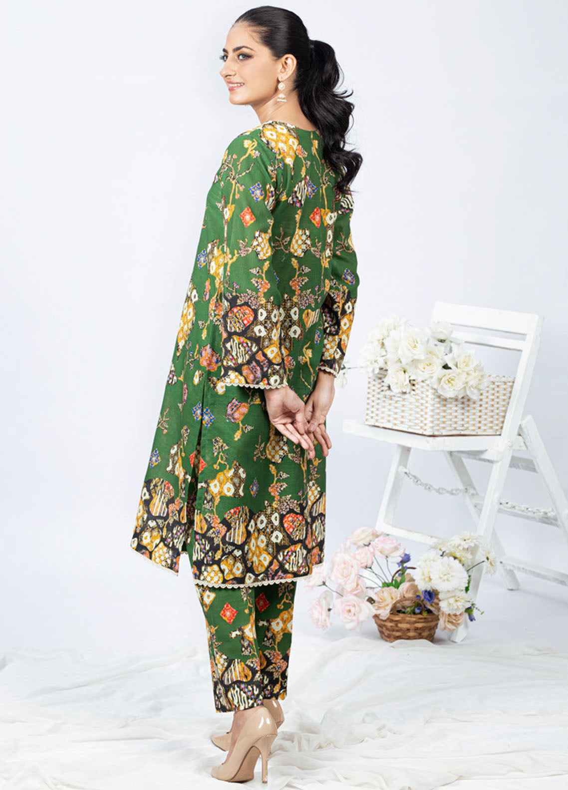 Gul Ahmed Winter Bloom Unstitched Collection 2023 Vol-3 WNSS 32014