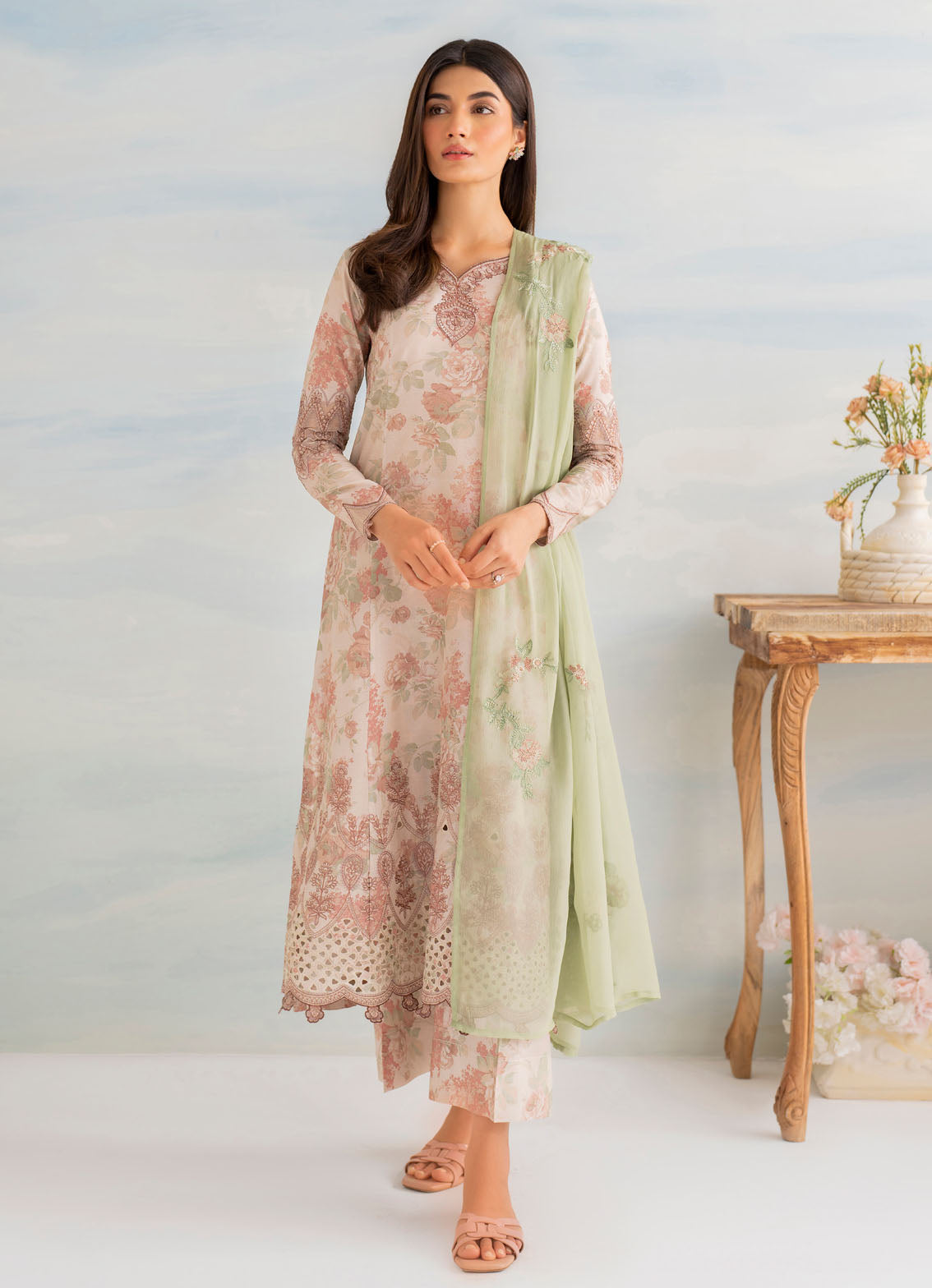 Guzel by Iznik Unstitched Lawn Collection 2024 IGL-05