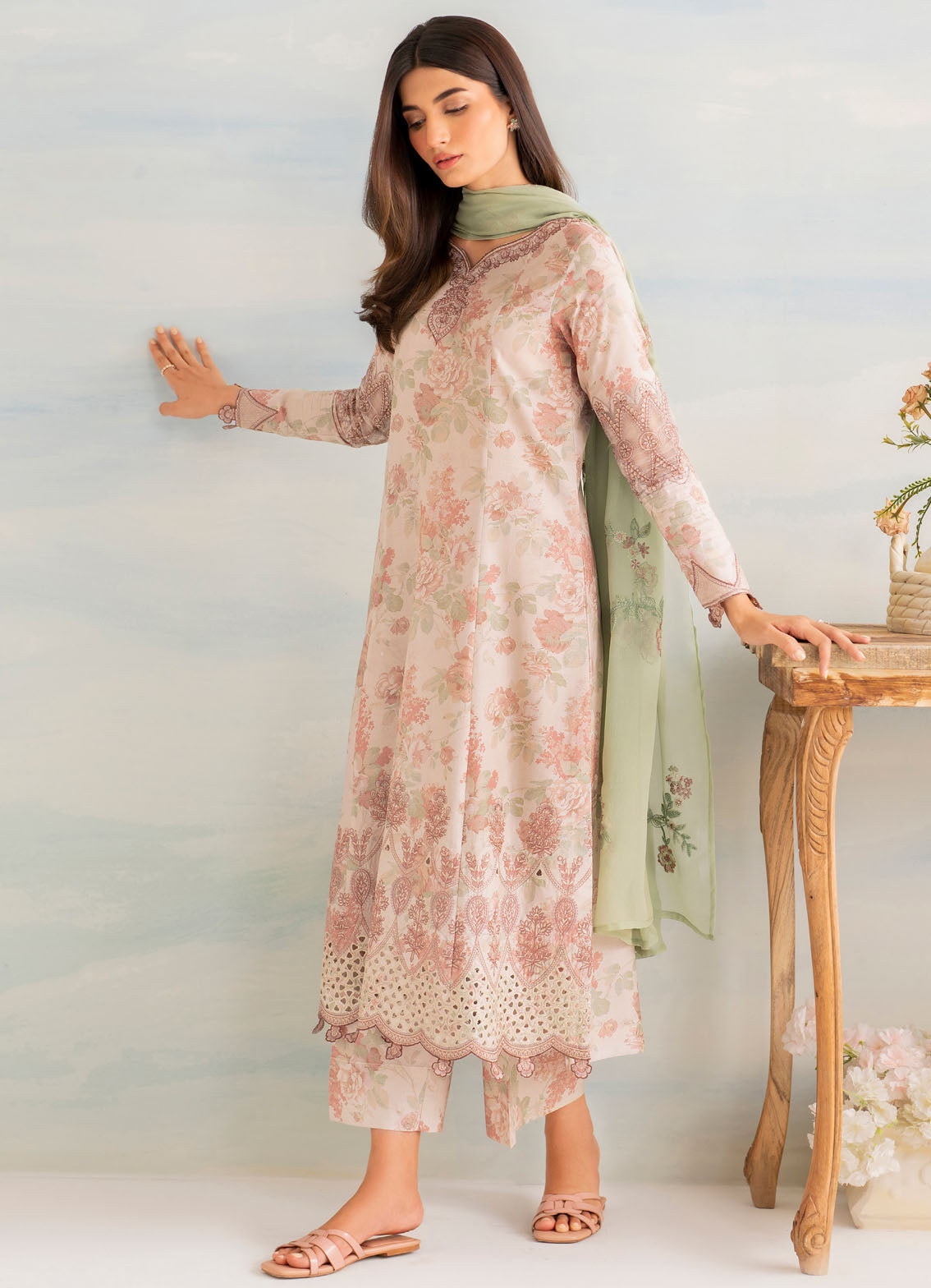 Guzel by Iznik Unstitched Lawn Collection 2024 IGL-05