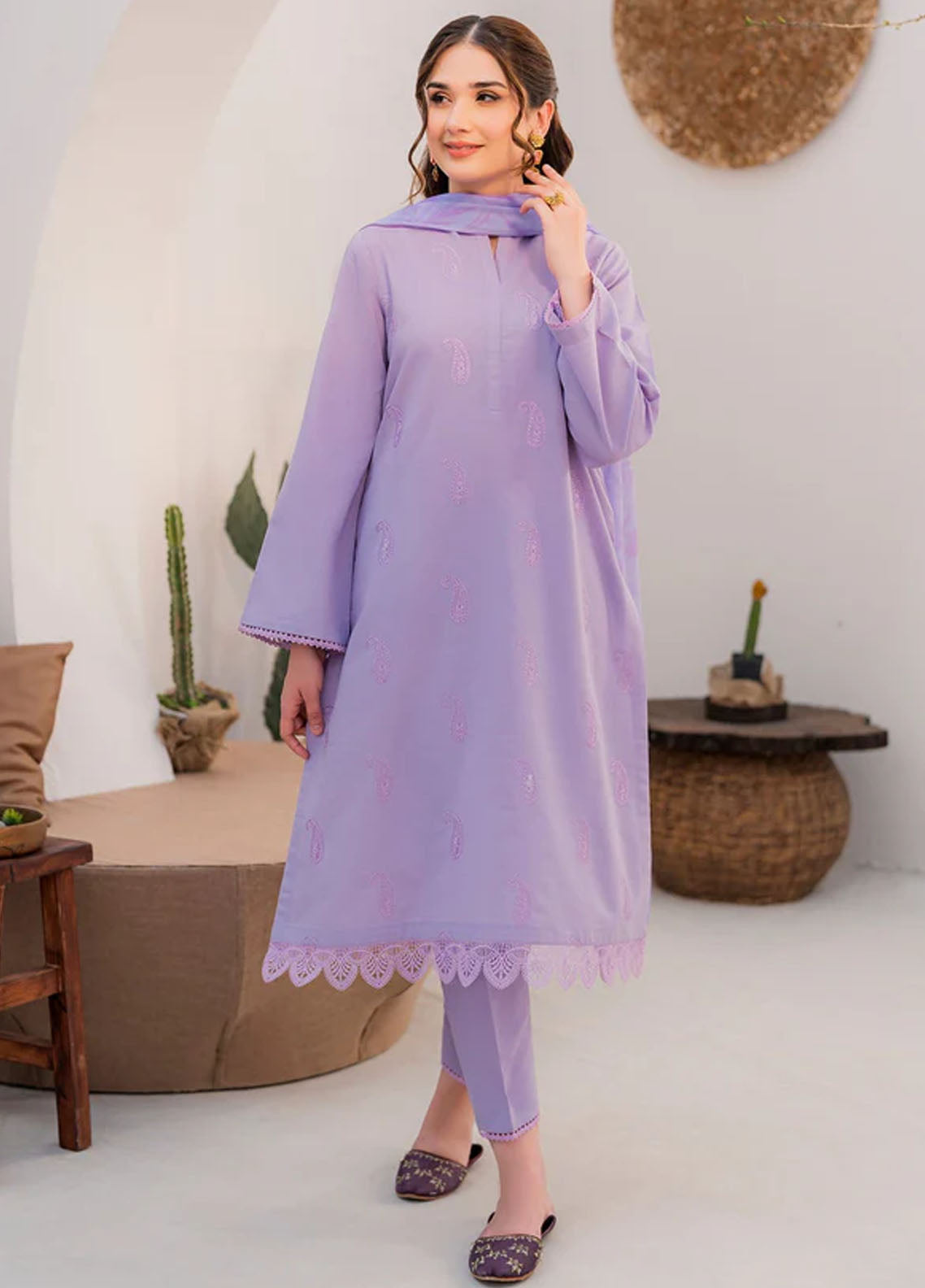 Hana Pret Embroidered Lawn 3 Piece Suit Ethereal