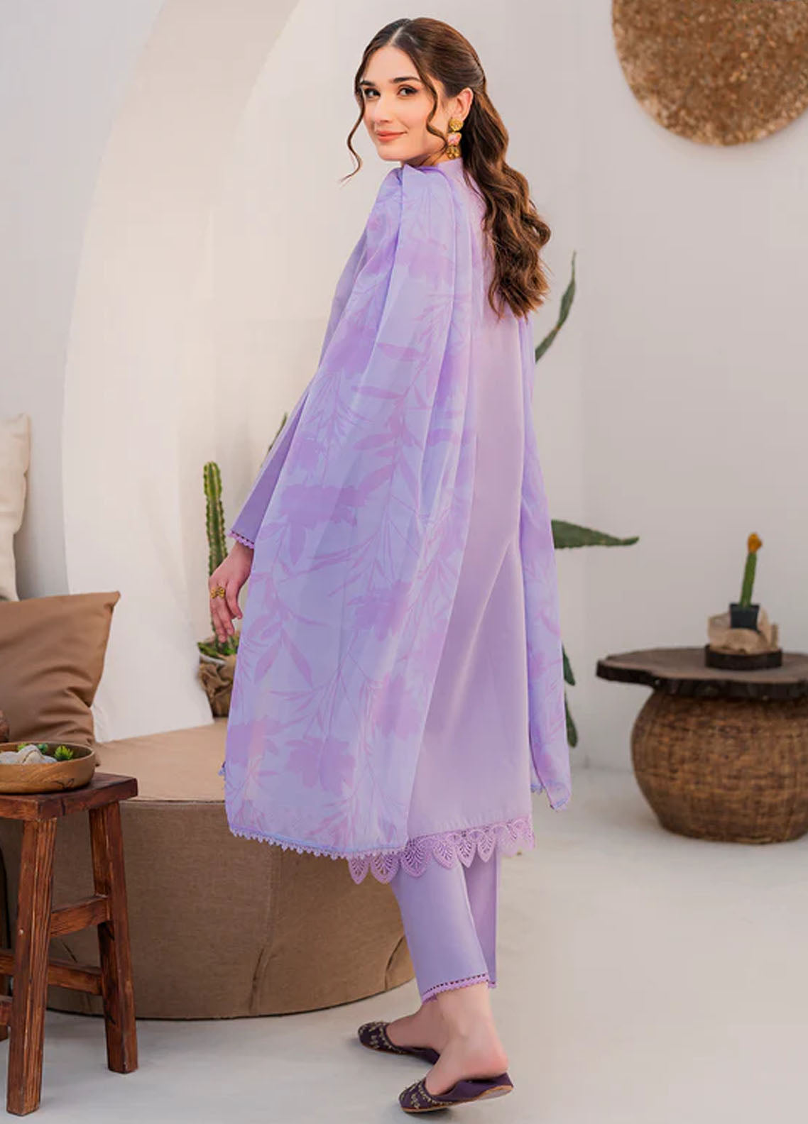 Hana Pret Embroidered Lawn 3 Piece Suit Ethereal