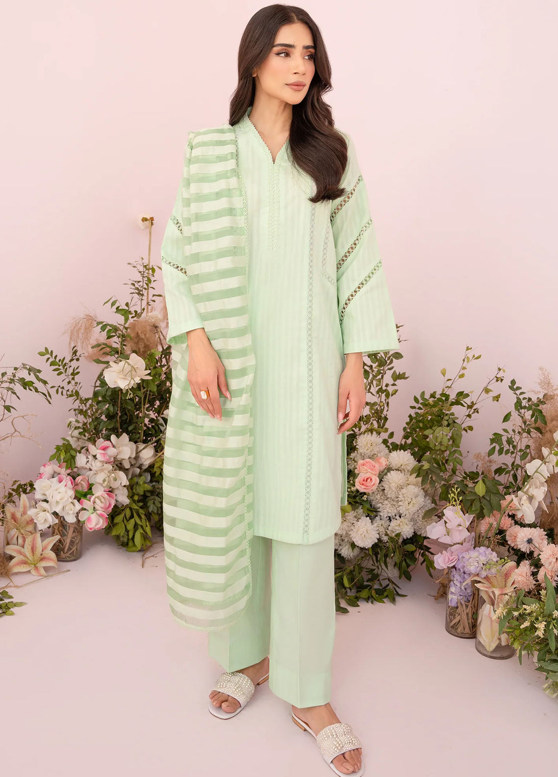 Hana Pret Embroidered Lawn 3 Piece Suit Tawny