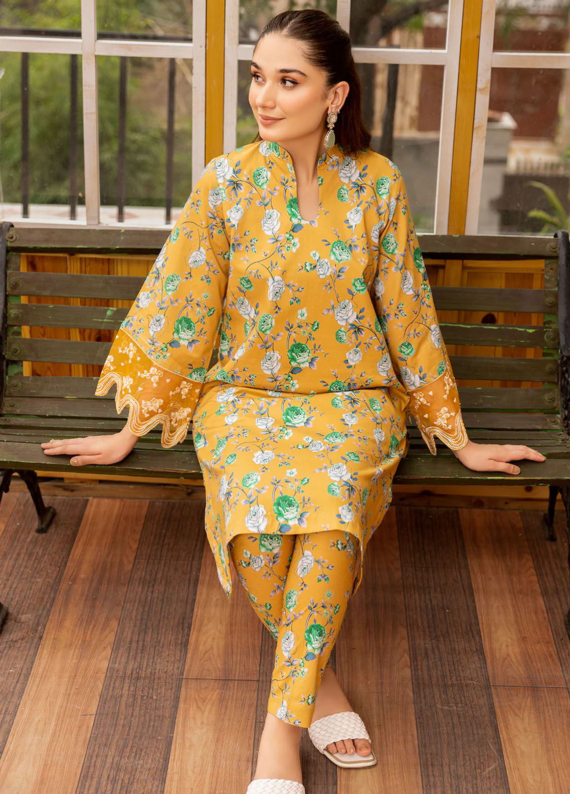 Esra Fashion Pret Embroidered Lawn 2 Piece Suit HD-23-24