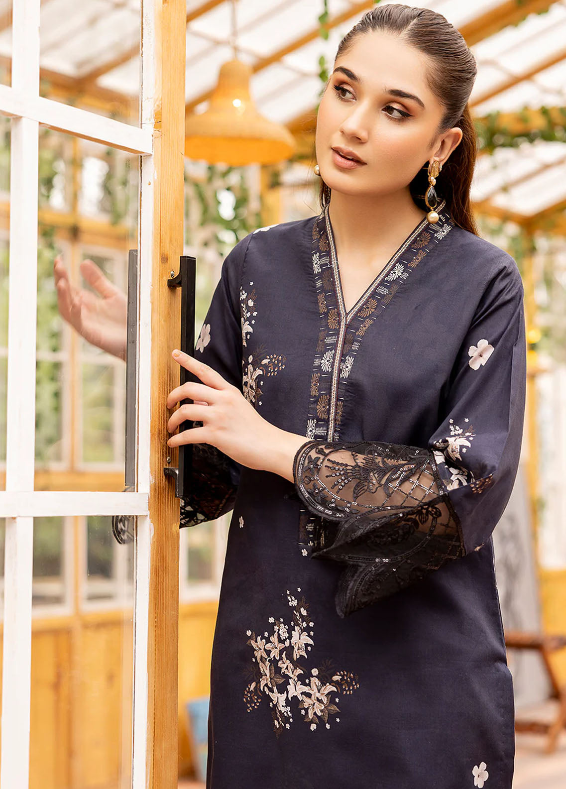 Esra Fashion Pret Embroidered Lawn 2 Piece Suit HD-23-26