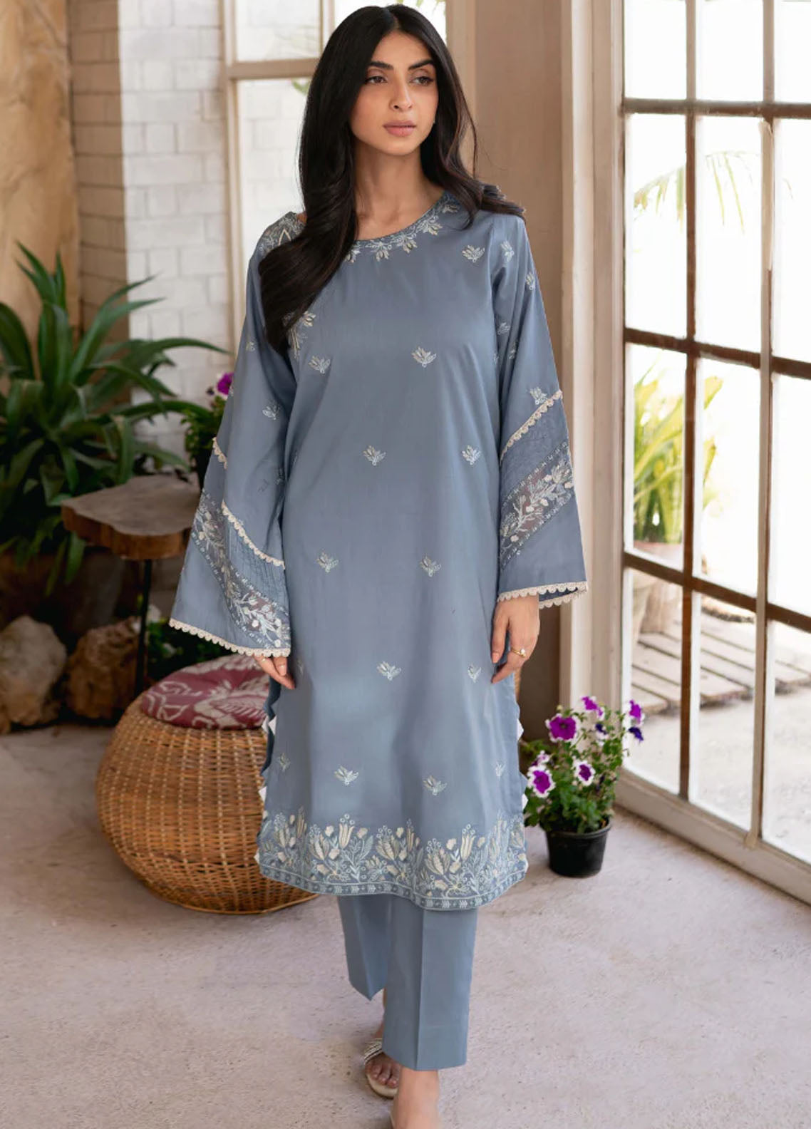 Humdum Pret Embroidered Lawn 2 Piece Suit D-08