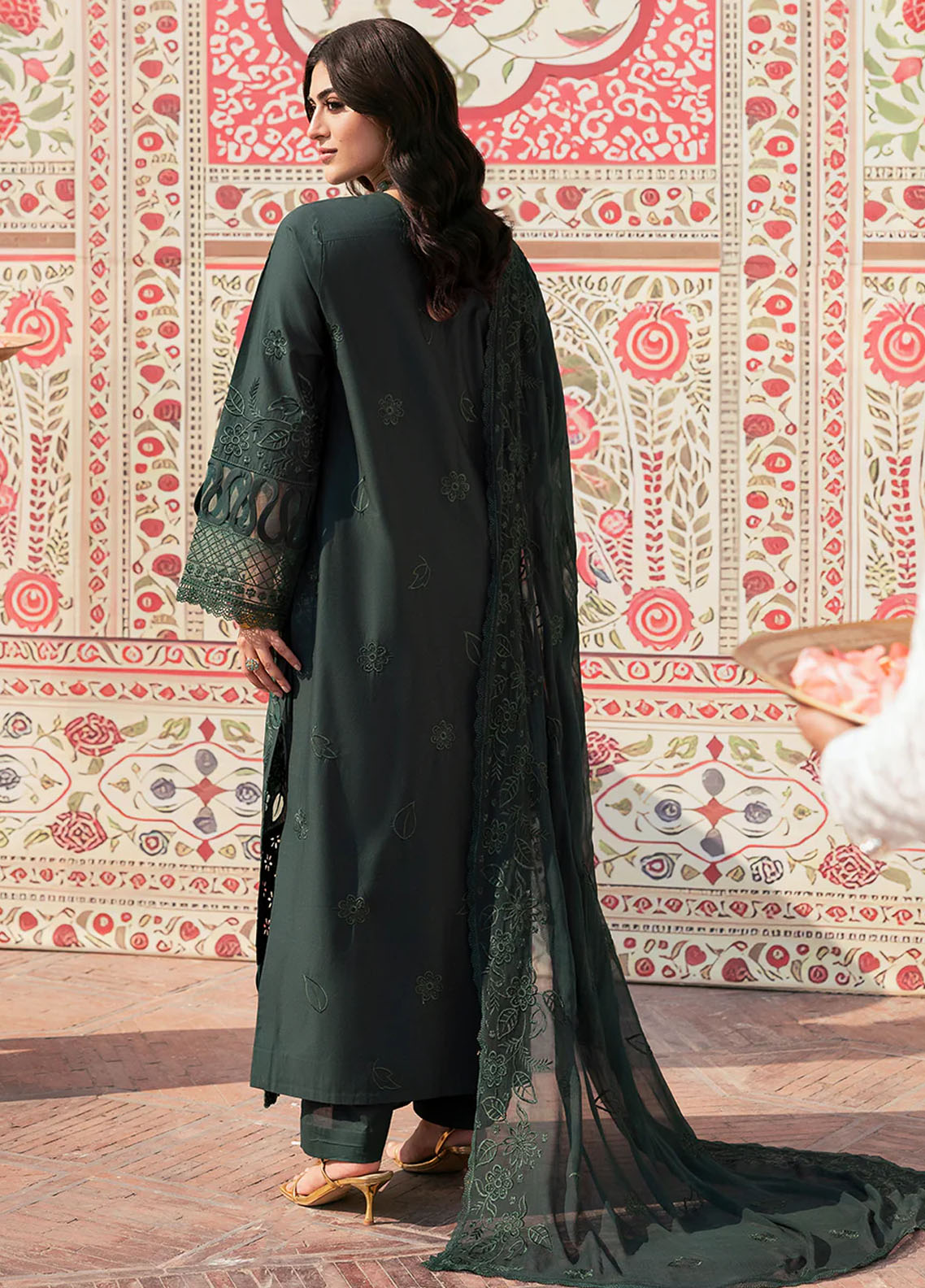 Husn e Jahan by Mahnur Embroidered Lawn Suits Unstitched 3 Piece Solene