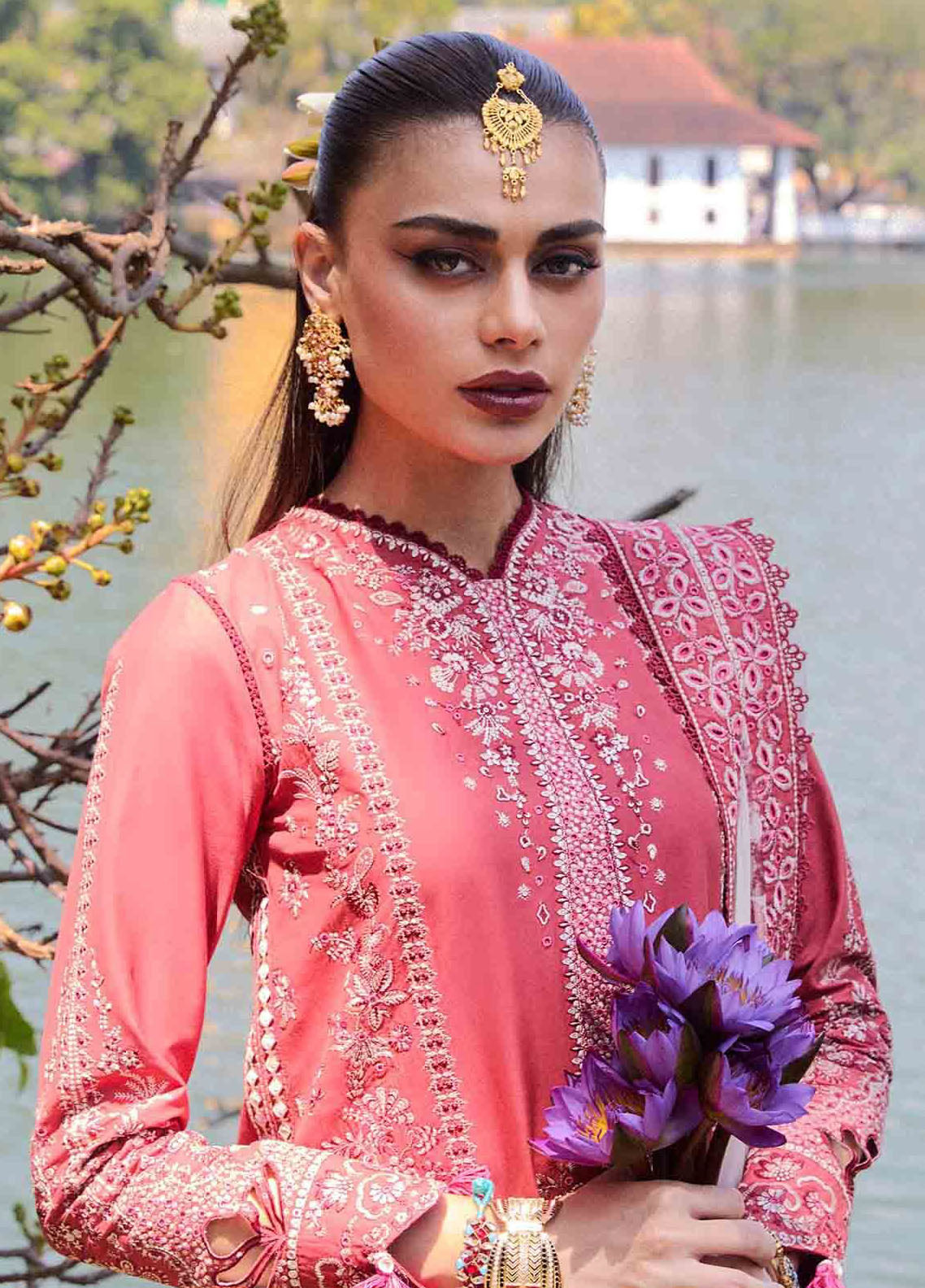 Hussain Rehar Embroidered Lawn Suit Unstitched 3 Piece HRR25LL D-05 Flare