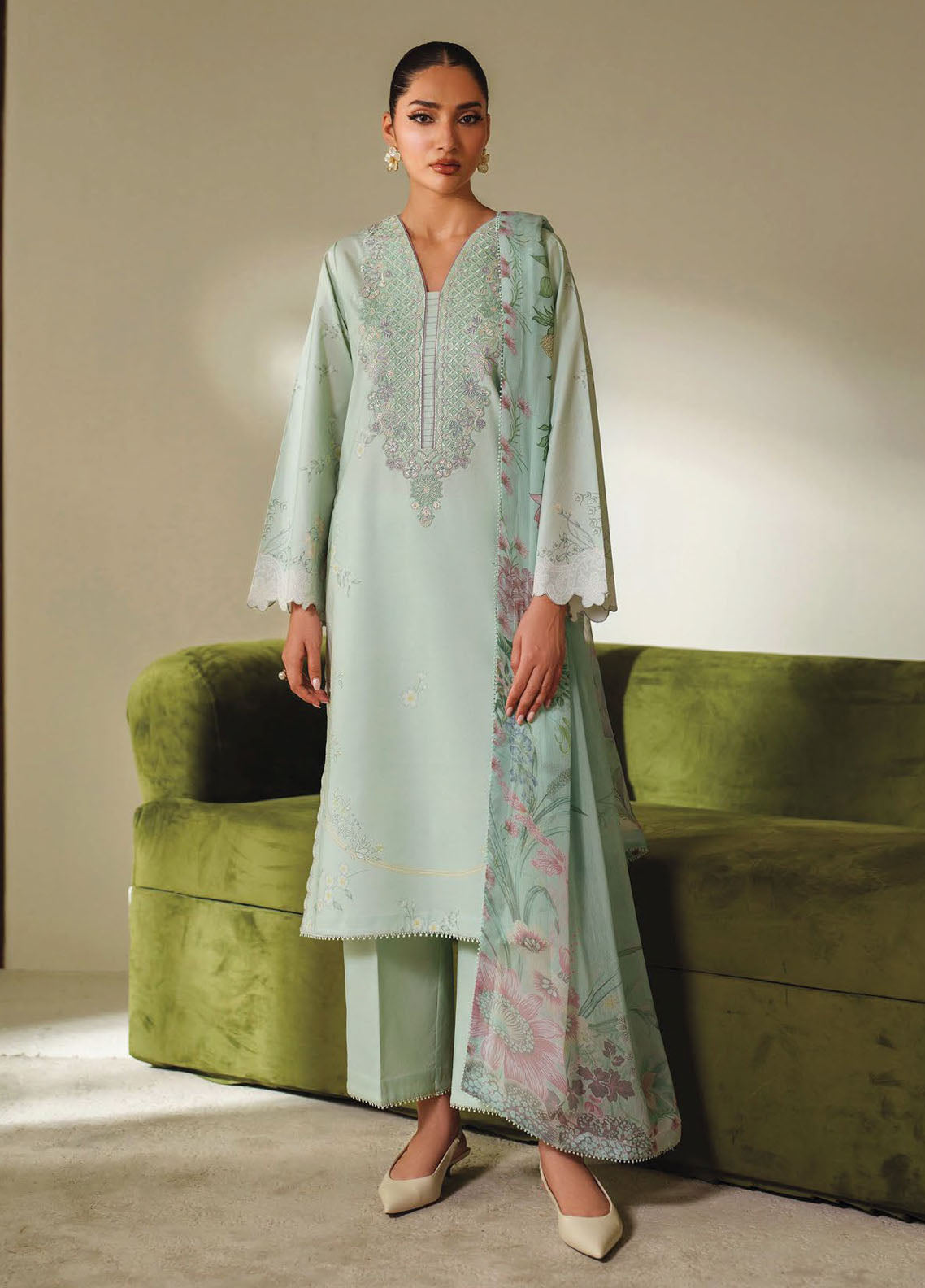 Ilara by Seran Embroidered Cambric Suits Unstitched 3 Piece SN25IC D-04 Serene