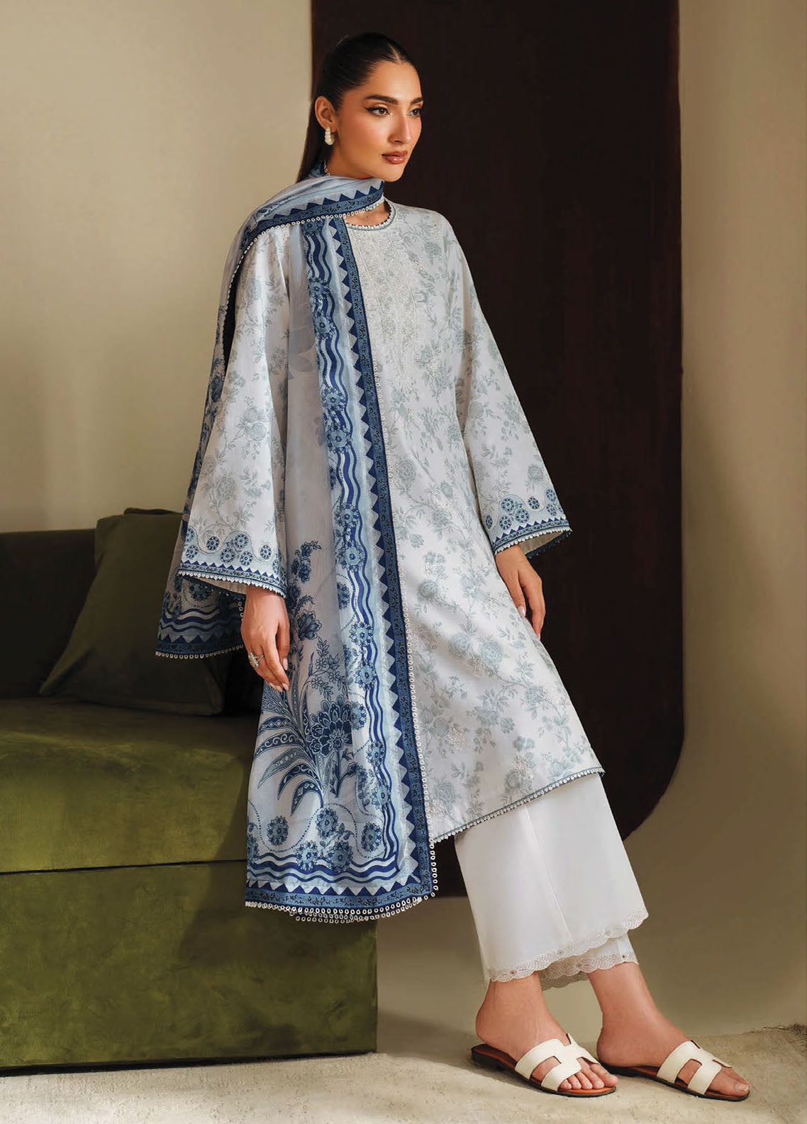 Ilara by Seran Embroidered Cambric Suits Unstitched 3 Piece SN25IC D-06 Azzura
