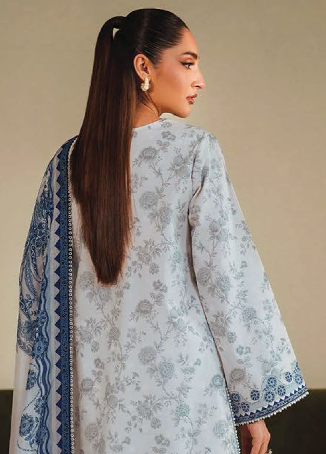 Ilara by Seran Embroidered Cambric Suits Unstitched 3 Piece SN25IC D-06 Azzura