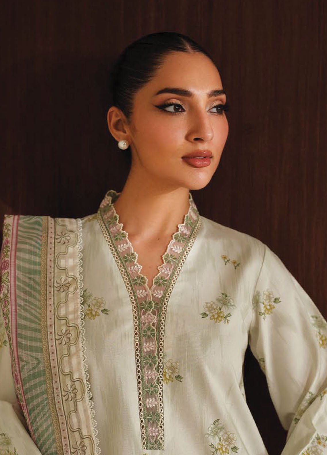 Ilara by Seran Embroidered Cambric Suits Unstitched 3 Piece SN25IC D-12 Elverra