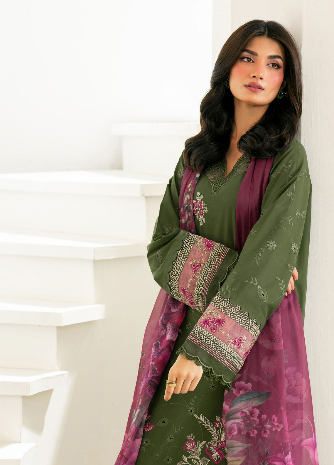 Iznik Embroidered Lawn Suits Unstitched 3 Piece IZ25FE IFE-02