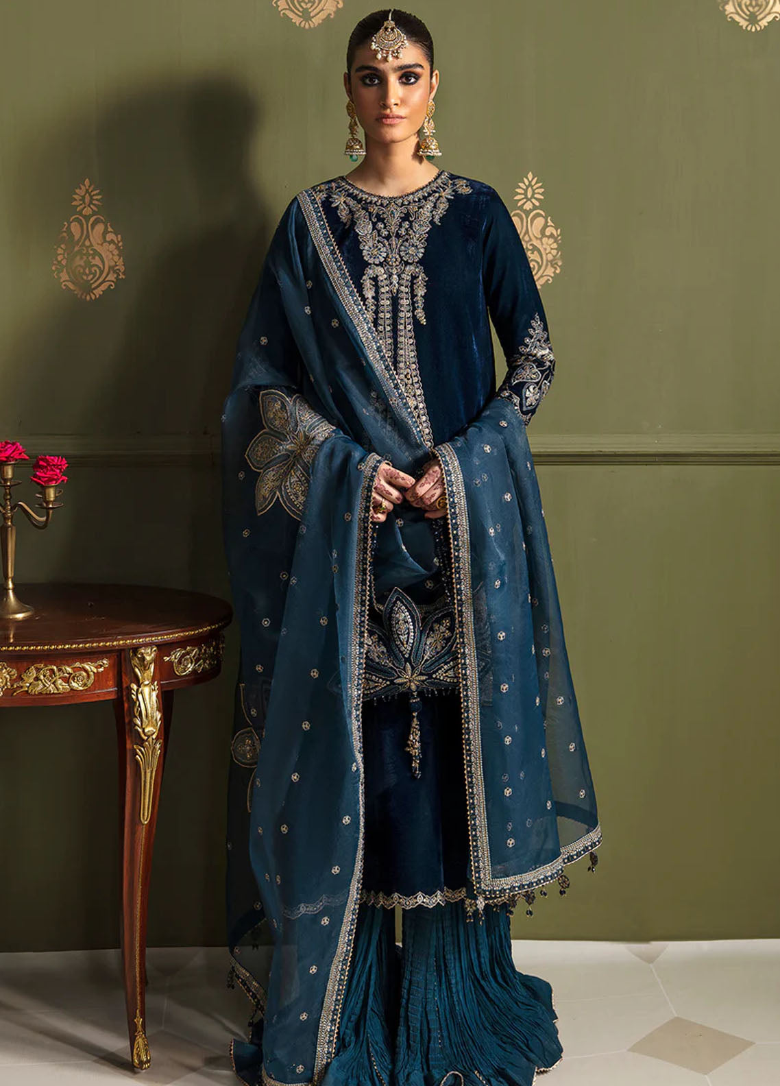 JahanAra By Baroque Luxury Velvet Collection 2023 UF-467