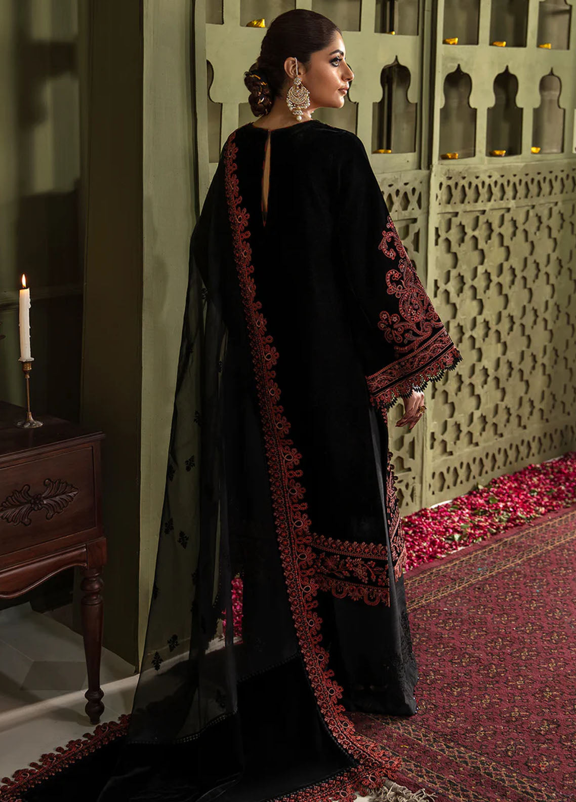 JahanAra By Baroque Luxury Velvet Collection 2023 UF-468
