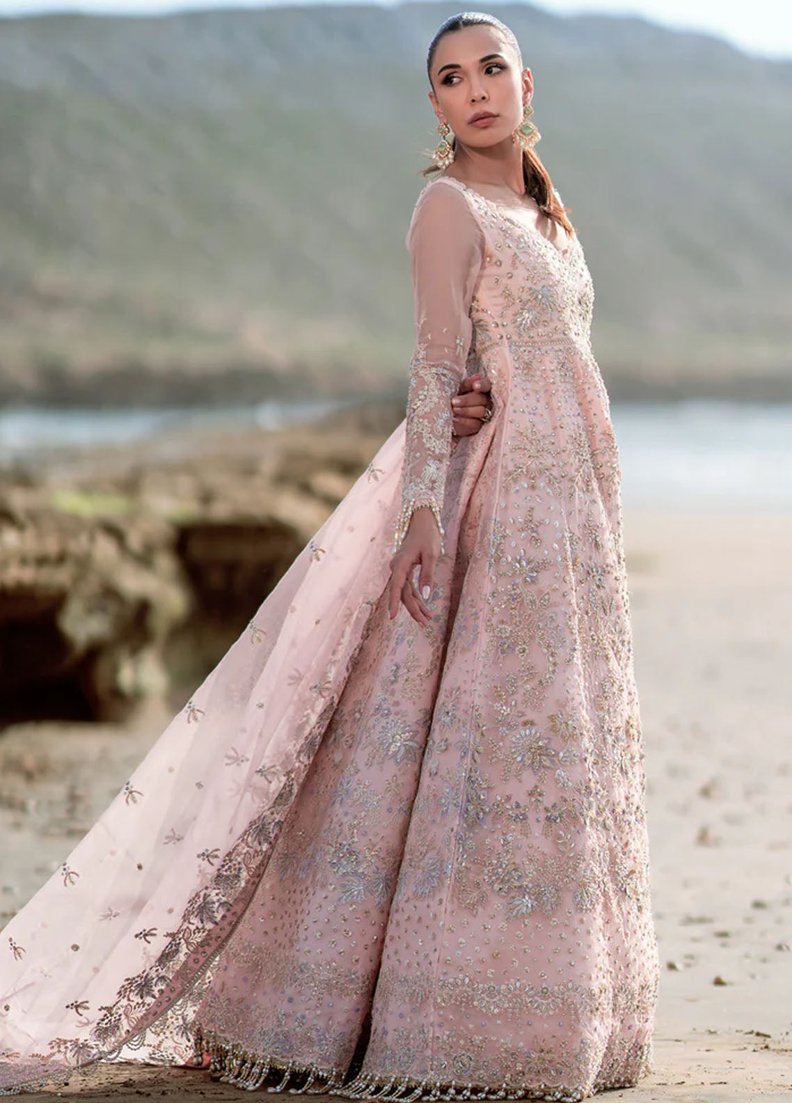 Kamari By Emaan Adeel Reveuse Wedding Formal Collection 2024 Amour